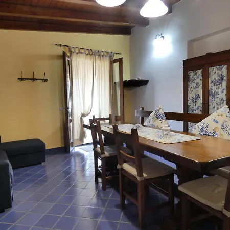 Apartment La Ginestra *